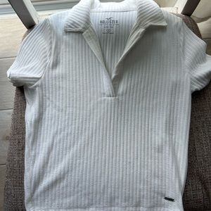white hollister baby tee nwot